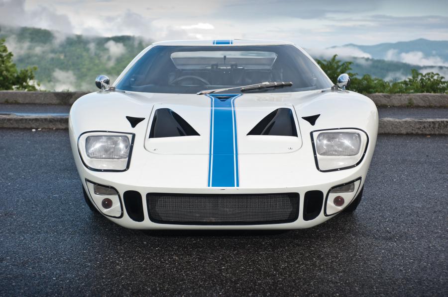  Ford GT40 (Mk I) 1967 года  (фото 15 из 34)